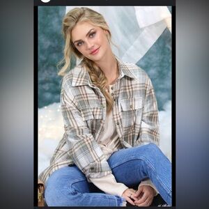 Ninexis snap button up collard cotton blend  Plaid flannel long sleeve Shacket